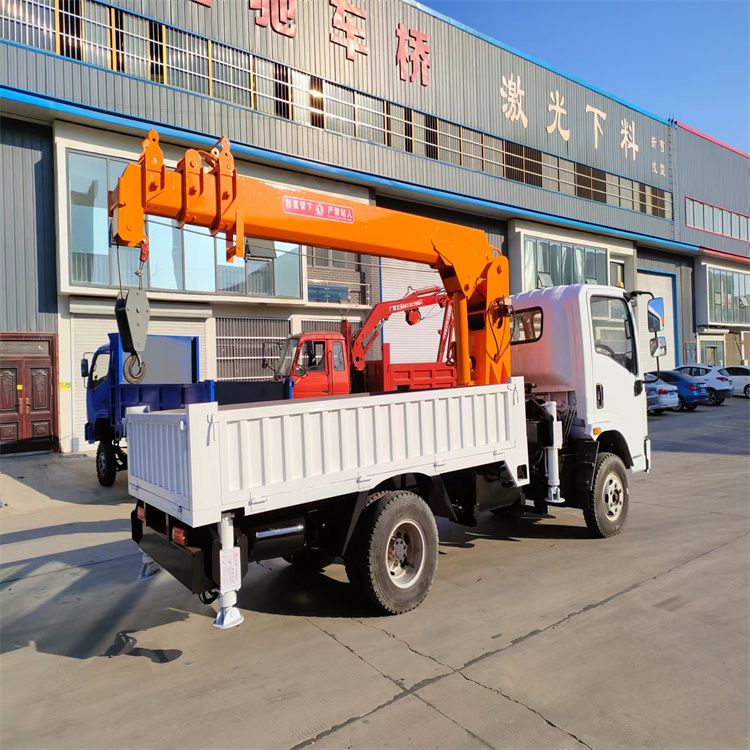 石景山区三轮随车吊定制 农用改装机自备吊中瑞长期出售